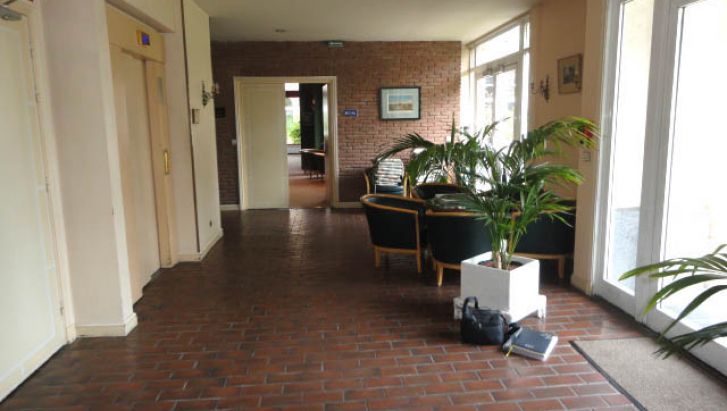 RESIDENCE DE SERVICE