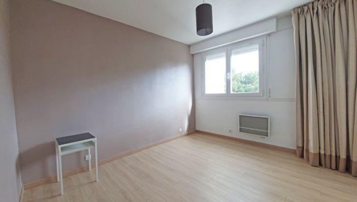 T4 AU DERNIER ETAGE