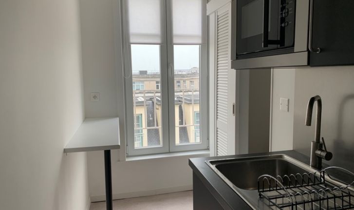 STUDIO MEUBLÉ RÉNOVÉ