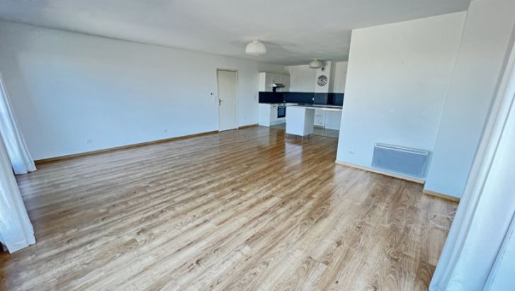 DERNIERE ETAGE RARE