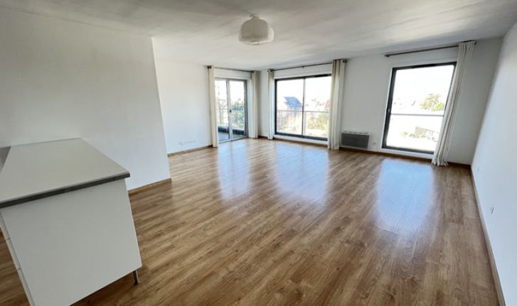 DERNIERE ETAGE RARE