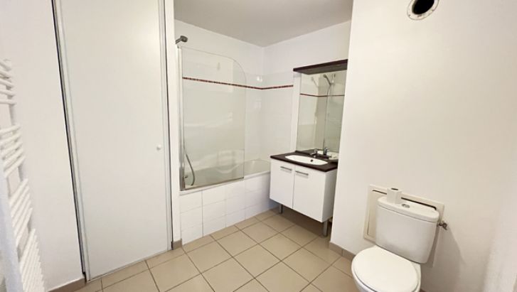 DERNIERE ETAGE RARE