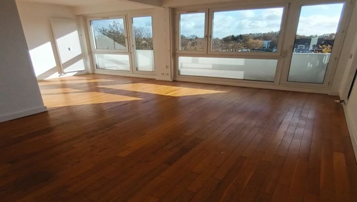 T4 DERNIER ETAGE