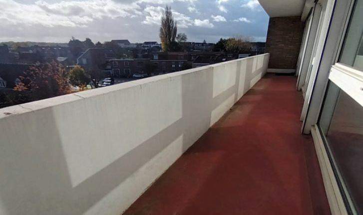 T4 DERNIER ETAGE