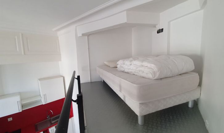 Studio meublé avec mezzanine proche Solférino