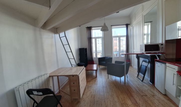 Studio meublé avec mezzanine proche Solférino