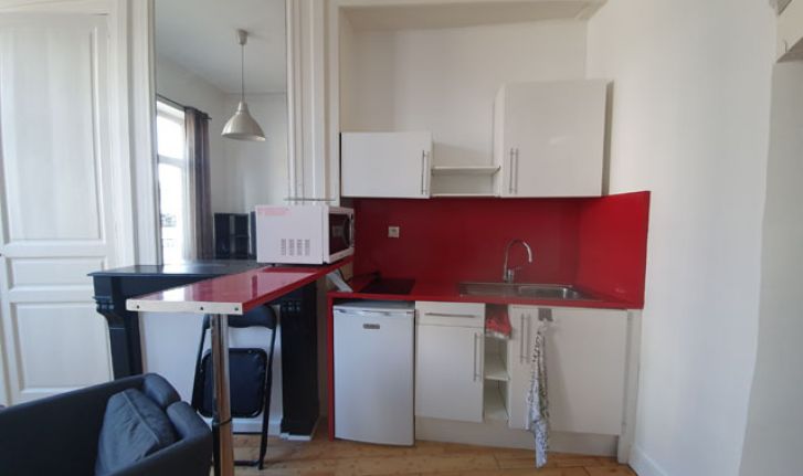 Studio meublé avec mezzanine proche Solférino