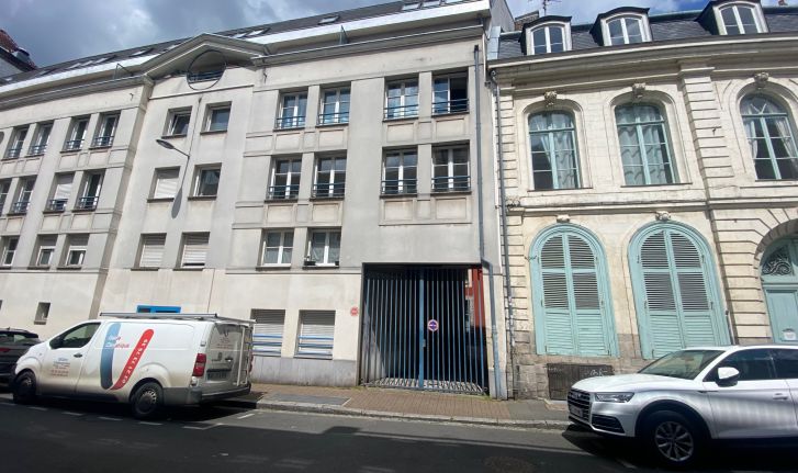 PARKING SECURISE PROX GARE