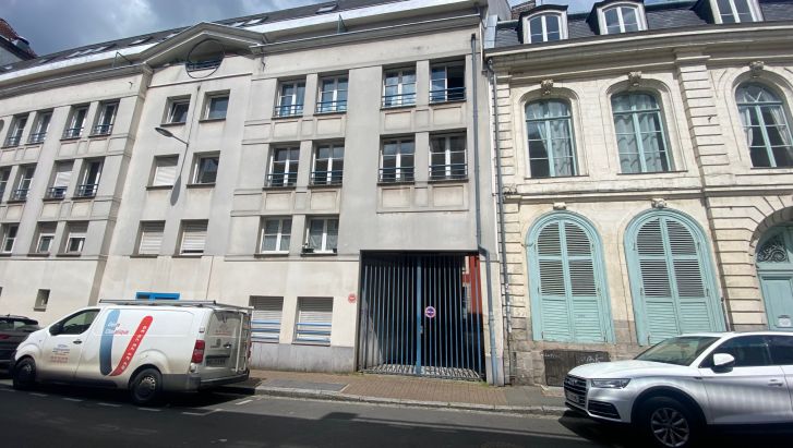 PARKING SECURISE PROX GARE