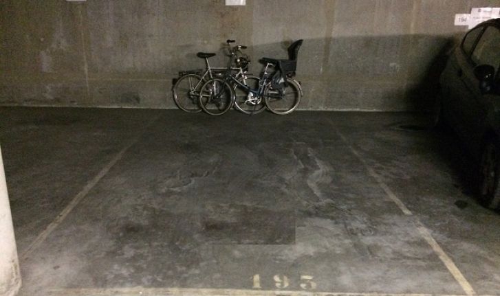 PARKING RUE DE LA DIGUE