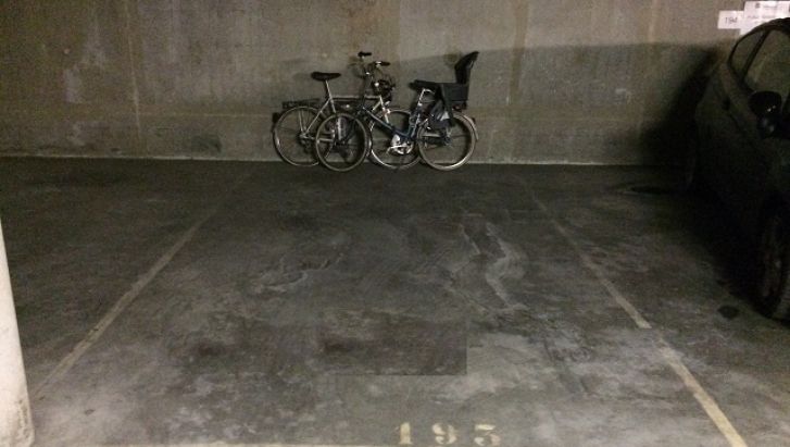 PARKING RUE DE LA DIGUE