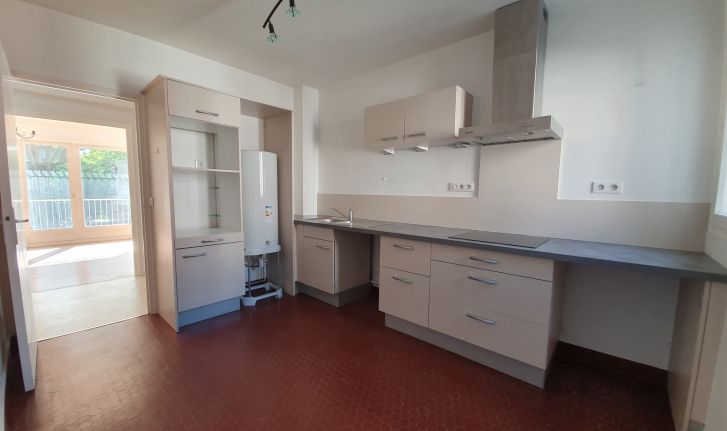 T3 LAMBERSART AVEC BALCON ET GARAGE