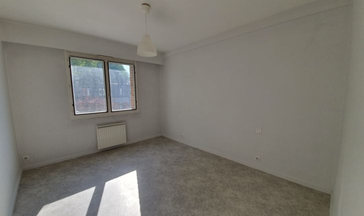T3 LAMBERSART AVEC BALCON ET GARAGE