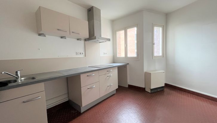 T3 LAMBERSART AVEC BALCON ET GARAGE