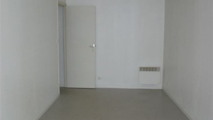 Studio proximité Iscom / gares /Opéra