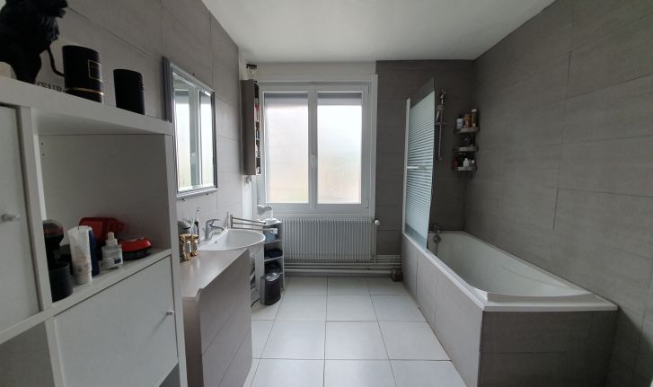 MAISON SEMI-INDIVIDUELLE - EMPLACEMENT IDEAL