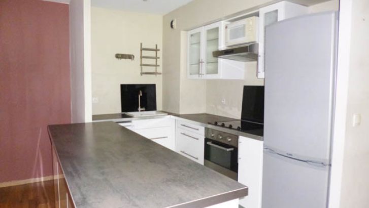 EMPLACEMENT TOP